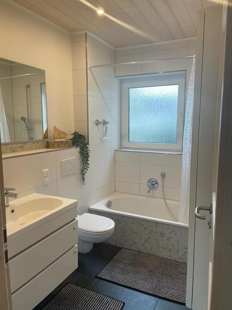 Zimmer Frei 4 Wiesbaden Bagian luar foto